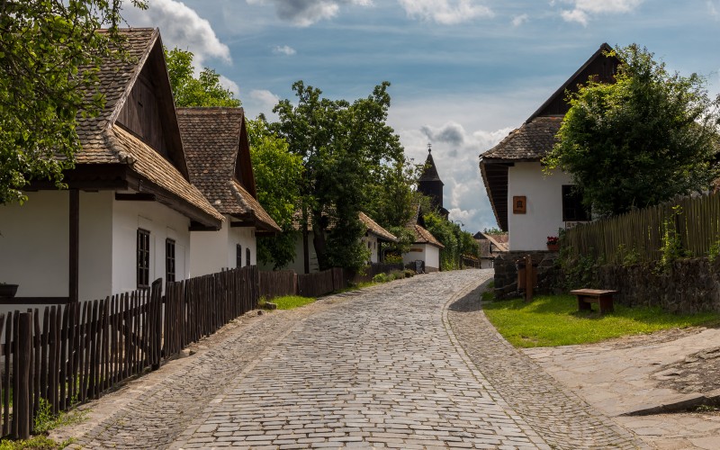 Hollókő