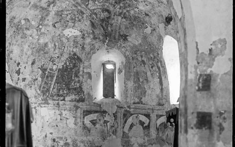 Éber László: A szentély délnyugat felől a falképek feltárása után, 1908. MÉM MDK, Fotótár, ltsz. 10.333N