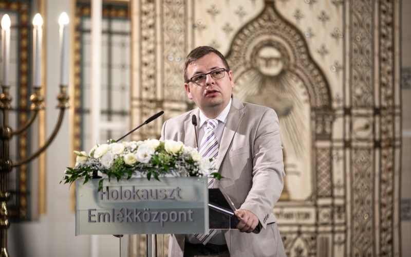 Dr. Kovács Tamás