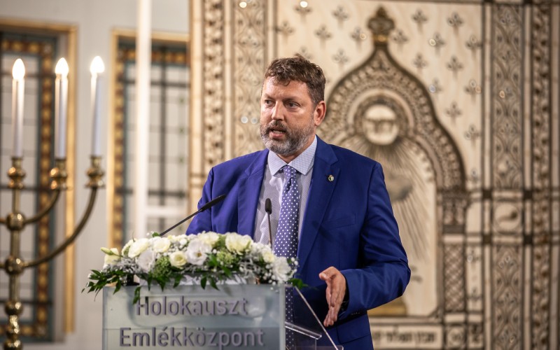 Dr. Almássy Kornél