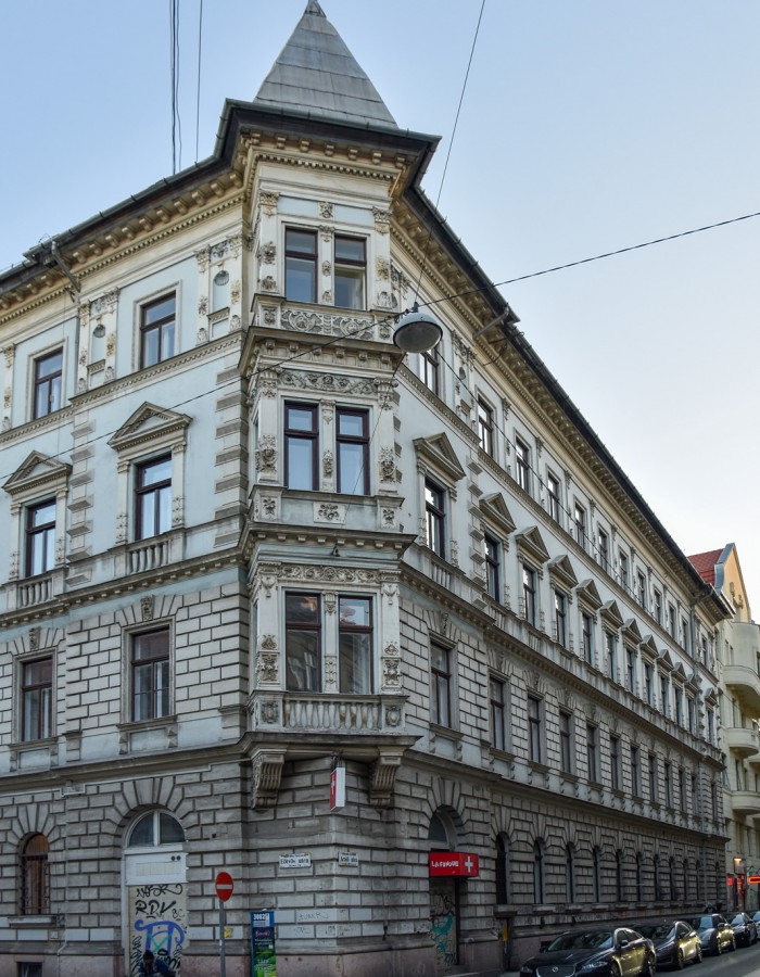 11_Eötvös_utca_24