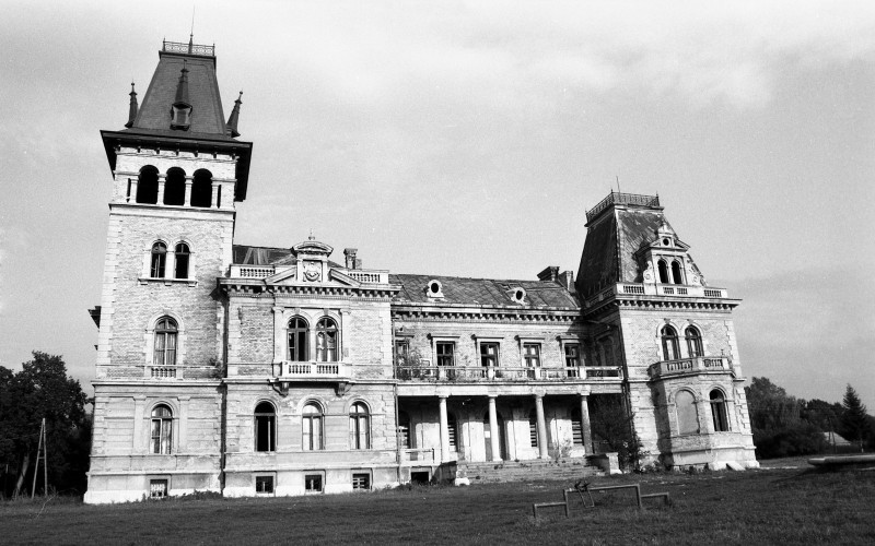 Kégl-kastély, Székesfehérvár. Fotó: Győr Attila 2001. MÉM MDK, Fotótár ltsz. 215.417N