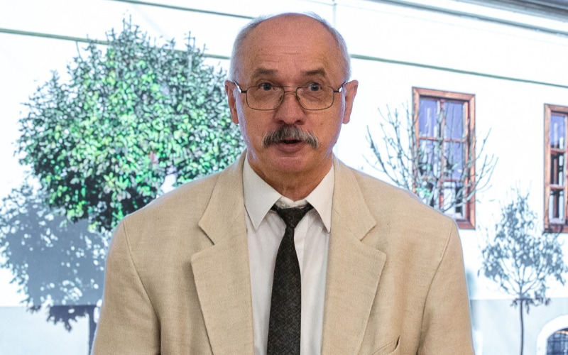 Prof. Dr. Dienes Dénes