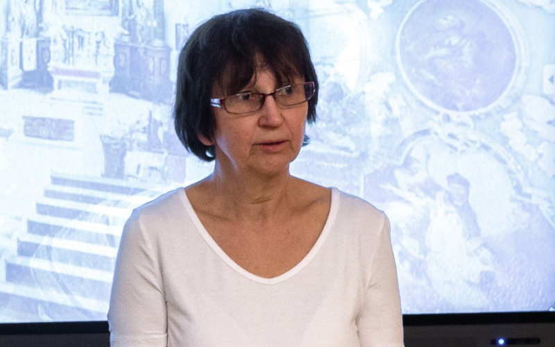Dr. Mentényi Klára