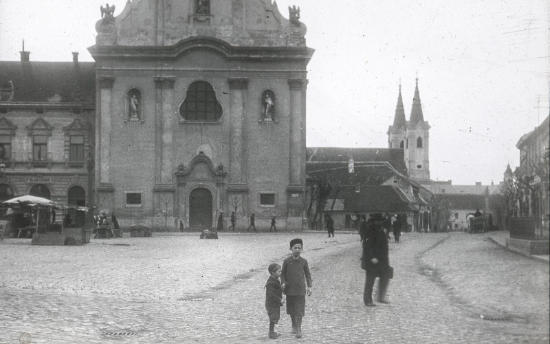 Vác, Felsővárosi római katolikus plébánia, Fotótár, 240.398N 