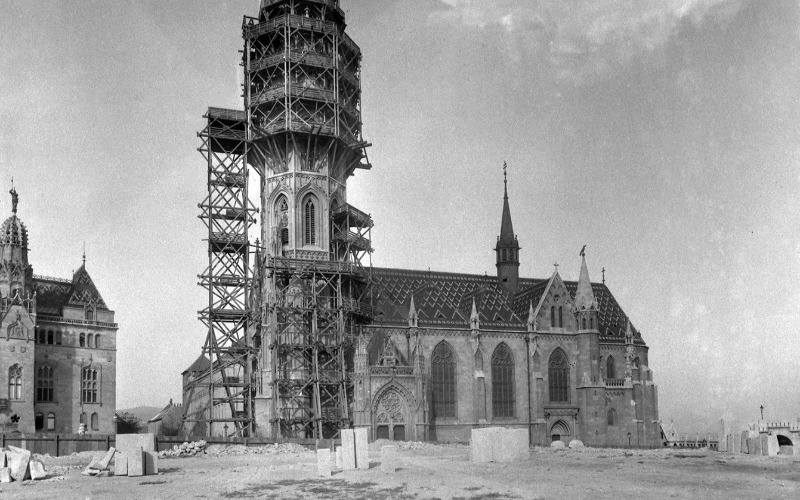 A budavári Nagyboldogasszony-templom (Mátyás-templom). Fotó: Hollenzer László, 1890 k., MÉM MDK Fotótár, ltsz. 125.928N (4762MOB).