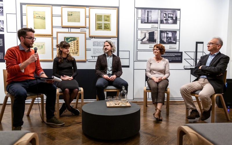 A beszélgetés résztvevői (balról): Kovács Dániel, Böröndy Júlia, Keller Márkus, Simon Mariann és Ritoók Pál