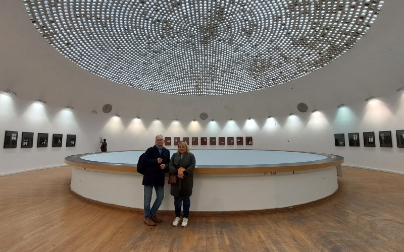 Baldavári Eszter és Ritoók Pál, intézményünk munkatársai a zágrábi Meštrović Pavilonban