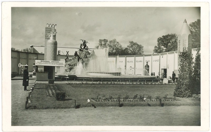 Az 1937-es Budapesti Nemzetközi Vásár részlete a Városligetben