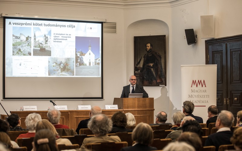 Jankovics Norbert, a MÉM MDK kutatója, a kötet szerkesztője