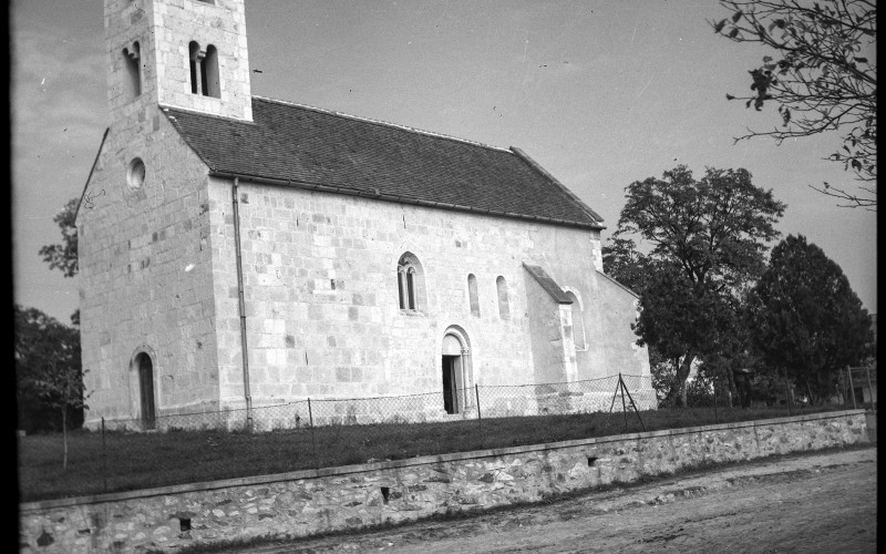 A templom délnyugatról a helyreállítás után MÉM-MDK Fotótár 063331aN