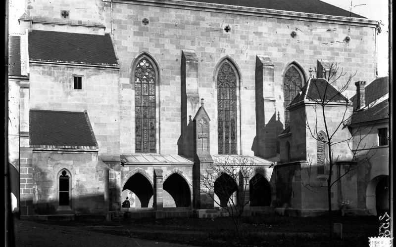 Garamszentbenedek, bencés apátság, déli homlokzat [1877]. (Fotótár, ltsz. 010.823N)