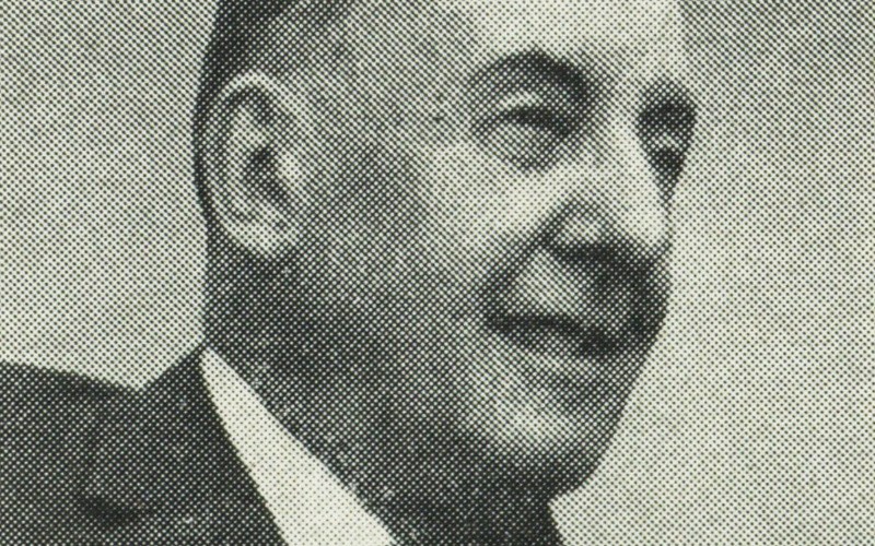 Genthon István (Magyar Életrajzi Lexikon – https://www.arcanum.com/hu/online-kiadvanyok/Lexikonok-magyar-eletrajzi-lexikon-7428D/g-gy-757D7/genthon-istvan-758F9/)