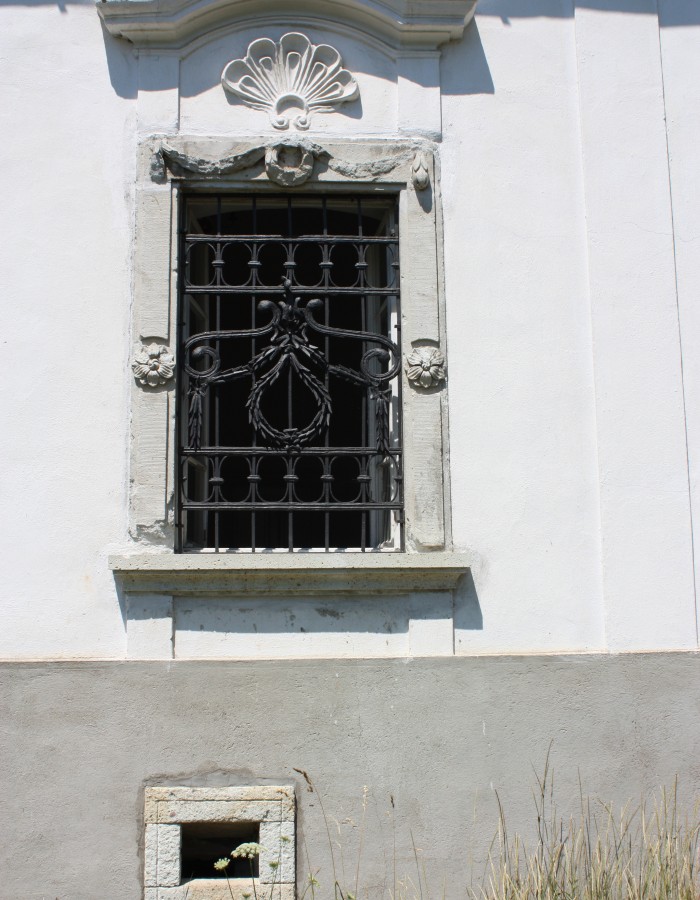 Balogh-kúria_ablak_BÁ_2011