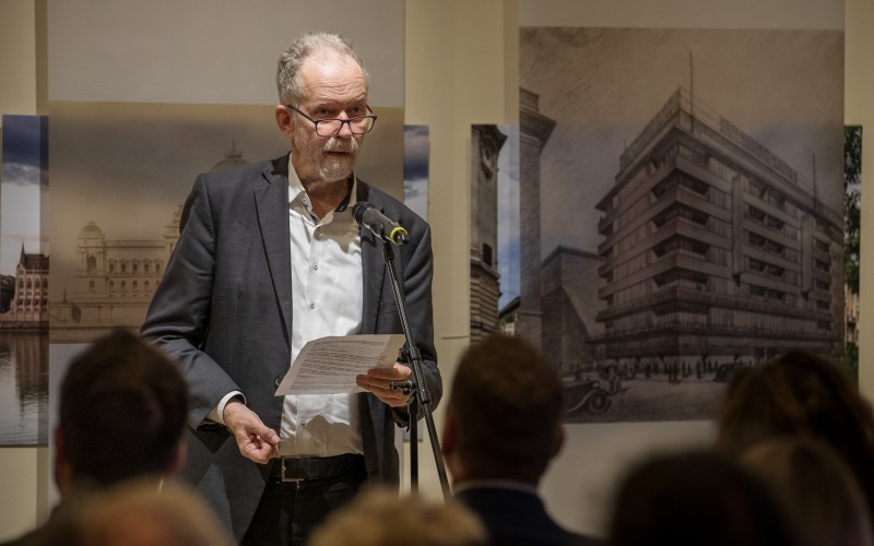 Erő Zoltán budapesti főépítész köszöntője a megnyitón.