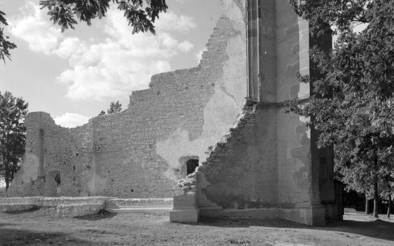 Nagyvázsony, pálos kolostorrom, MÉM MDK 050.350N (Dobos Lajos, 1959) 