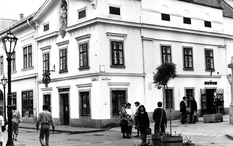 Eger, Széchenyi utca 38. A város belterületének műemléki rekonstrukciója 1970-1980-as években jött létre. MÉM MDK, Fotótár ltsz. 164.538N (Szikits Péter, 1996). 