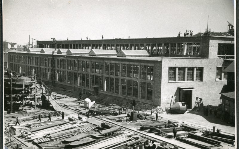 A Ganz Hajógyár hajóműhelyének újjáépítése, 1948. Fotó Wolf Johanna hagyatékában, Vitányi Pál jóvoltából.