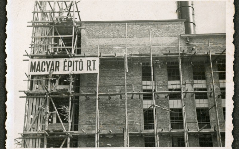 A Magyar Építő Rt. építkezése, dátum nélkül. Fotó Wolf Johanna hagyatékában, Vitányi Pál jóvoltából.