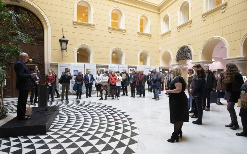 kiállításmegnyitó