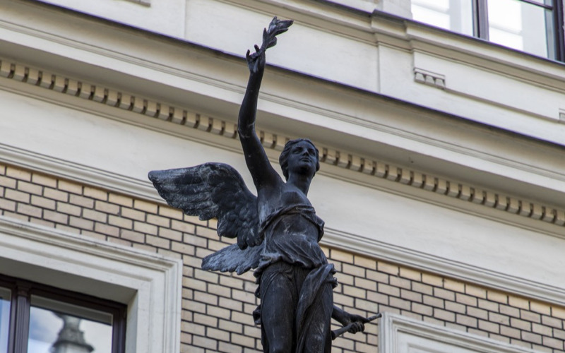 Kereskedelmi Akadémia, Budapest V. ker. Alkotmány utca 9–11. Béke allegória. Fotó: Nagy Krisztina, MÉM MDK, 2020.