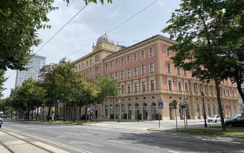 Schottenring 24.