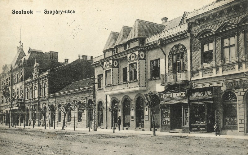 Szolnok, Kádár Cukrászda a Szapáry utcán. Épült: 1911, Jánszky Béla és Szivessy Tibor tervei alapján. MÉM MDK Múzeumi Gyűjtemény.