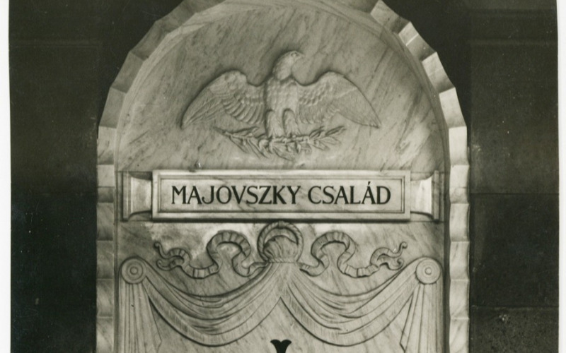 Majovszky család síremléke, 1929, MÉM Múzeumi Gyűjtemény