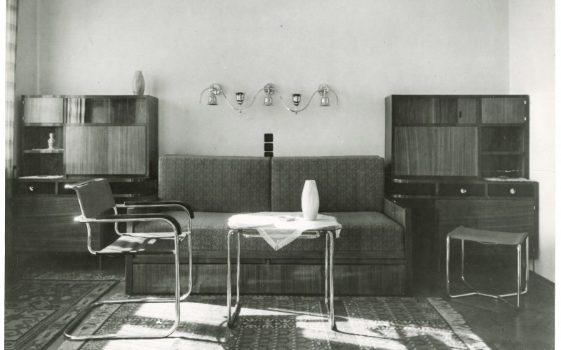 Feuer Gusztáv és Kurz Auguszta: Egy lakosztály részlete a Majestic társasszállóban, 1937 körül, a bútorokat tervezte: Breuer Marcell (Thonet csőbútorok), valamint Feuer Gusztáv és Kurz Auguszta © magántulajdon, fotó: Reismann Marian