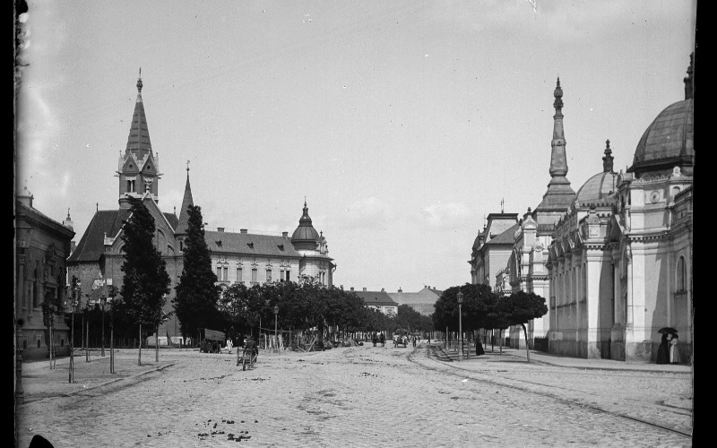 Szeged, Tisza Lajos körút. Bal oldalon a szegedi református templom. MÉM-MDK, Műemlékvédelmi Dokumentációs Osztály, Fotótár. 