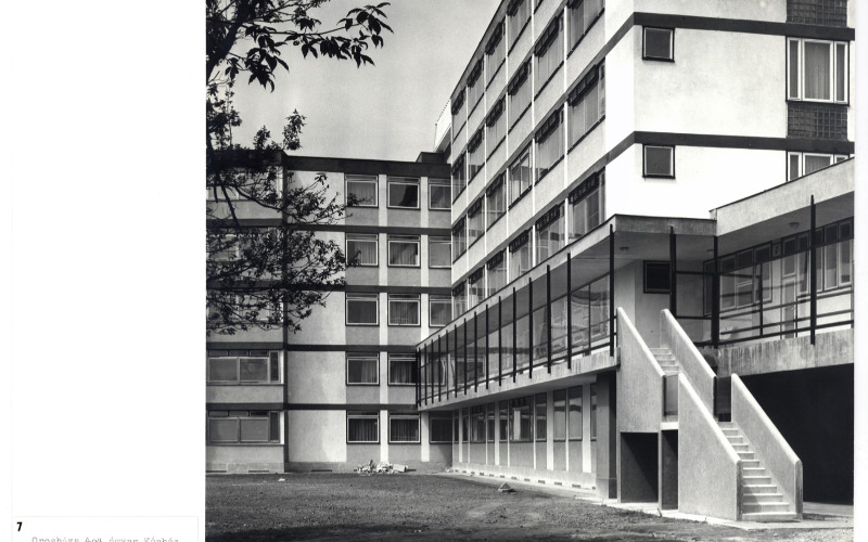 Mikolás Tibor: 404 ágyas kórház, Orosháza. Terv: 1961-1962. Épült: 1962-1967.