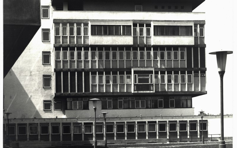 Mikolás Tibor: 404 ágyas kórház, Orosháza. Terv: 1961-1962. Épült: 1962-1967.