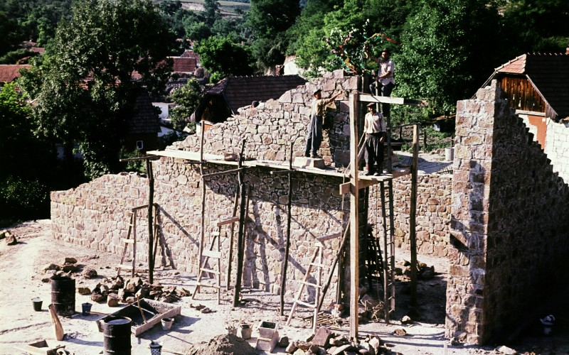 A cserépváraljai templom építése 1959-ben. Fotó: Fortepan / Csaba László örökösei