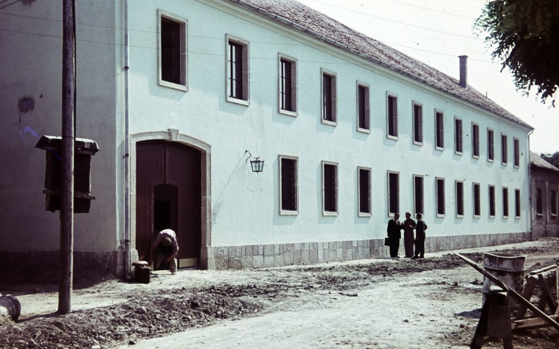 A székesfehérvári konfekcióüzem 1955-ben, Csaba László fényképén. Fotó: Fortepan / Csaba László örökösei
