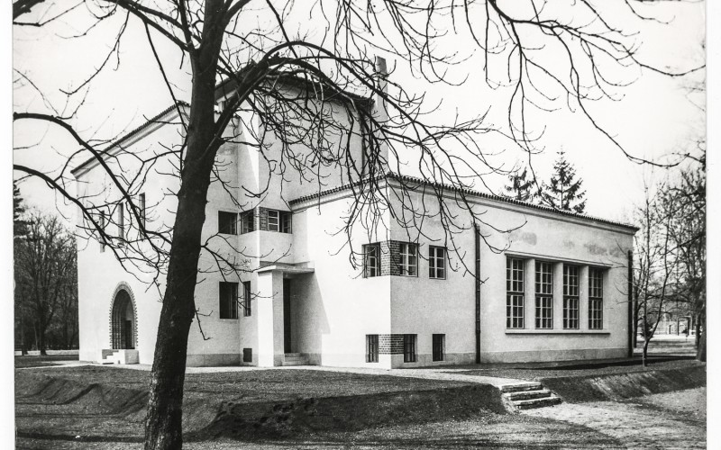 1930-ban készült a kolozsvári Műcsarnok terve, ami kisebb módosításokkal fel is épült 1943-ban.