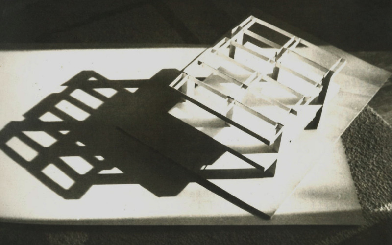 A szigethalmi nyaraló makettje. Forrás: Hajdú László: A nem-tektonikus rendszerek akalmazásának problémái a sajátház-építésben. Műszaki doktori értekezés, 1976. 14. o.