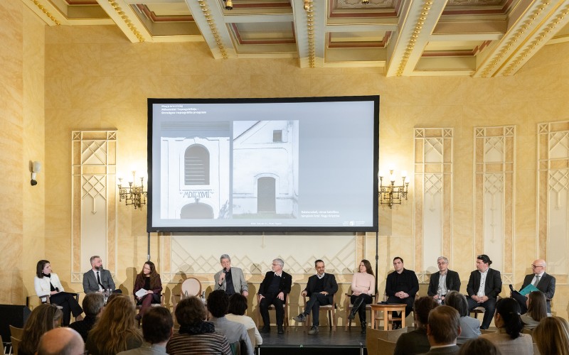 A kerekasztal-beszélgetés résztvevői