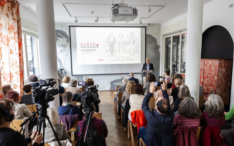 Ritoók Pál, a MÉM MDK Múzeumi Osztály osztályvezetőjének köszöntője. Fotó: Wachsler Vica, MÉM MDK