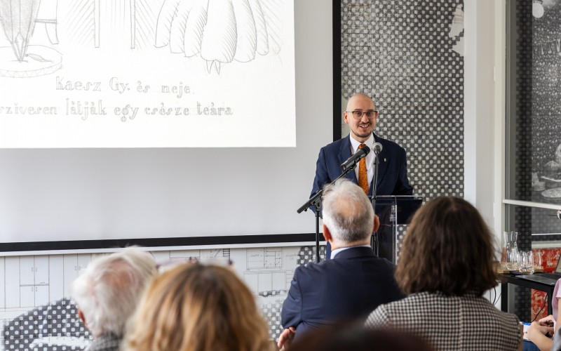 Török Róbert, a MNM KK Magyar Kereskedelmi és Vendéglátóipari Múzeum igazgatójának köszöntője. Fotó: Wachsler Vica, MÉM MDK