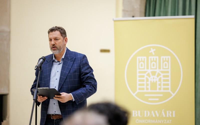 Dr. Almássy Kornél, a MÉM MDK igazgatója Dragonits Tamás Szemtanúság című könyvének 2026. január 13-i bemutatóján