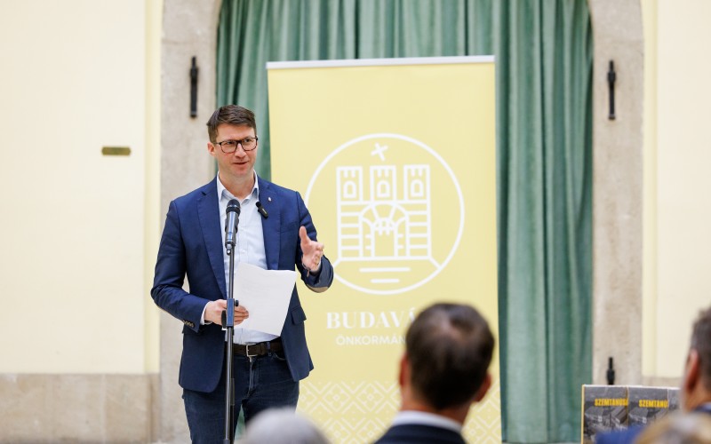 Böröcz László, az I. kerület polgármestere Dragonits Tamás Szemtanúság című könyvének 2026. január 13-i bemutatóján
