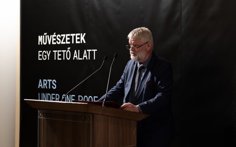 Turi Attila, az MMA elnöke a Művészetek - egy tető alatt című kiállítás megnyitóján 2026. március 27-én a Pesti Vigadóban