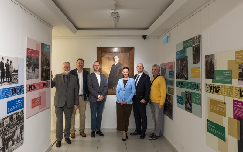 Klebersberg_mozaik_kiállítás_megnyitó-32