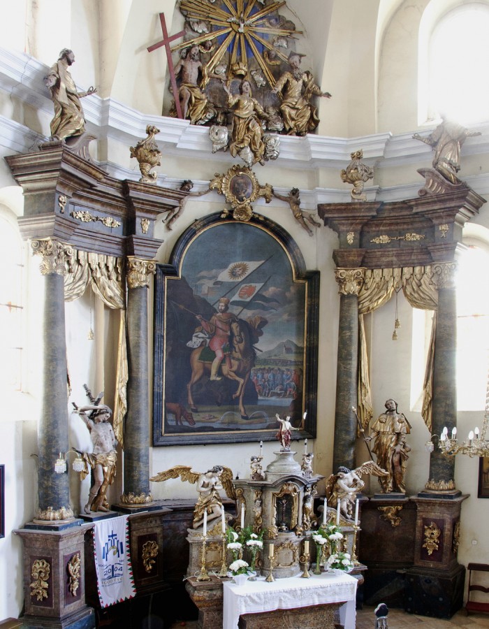 Főoltár. Bélavári Krisztina, 2011.