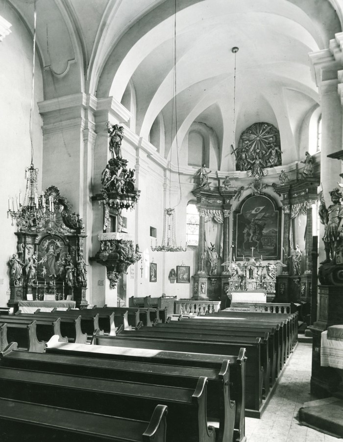 A templombelső 1950 körül. MÉM-MDK, Fotótár, ltsz. 32.995PD