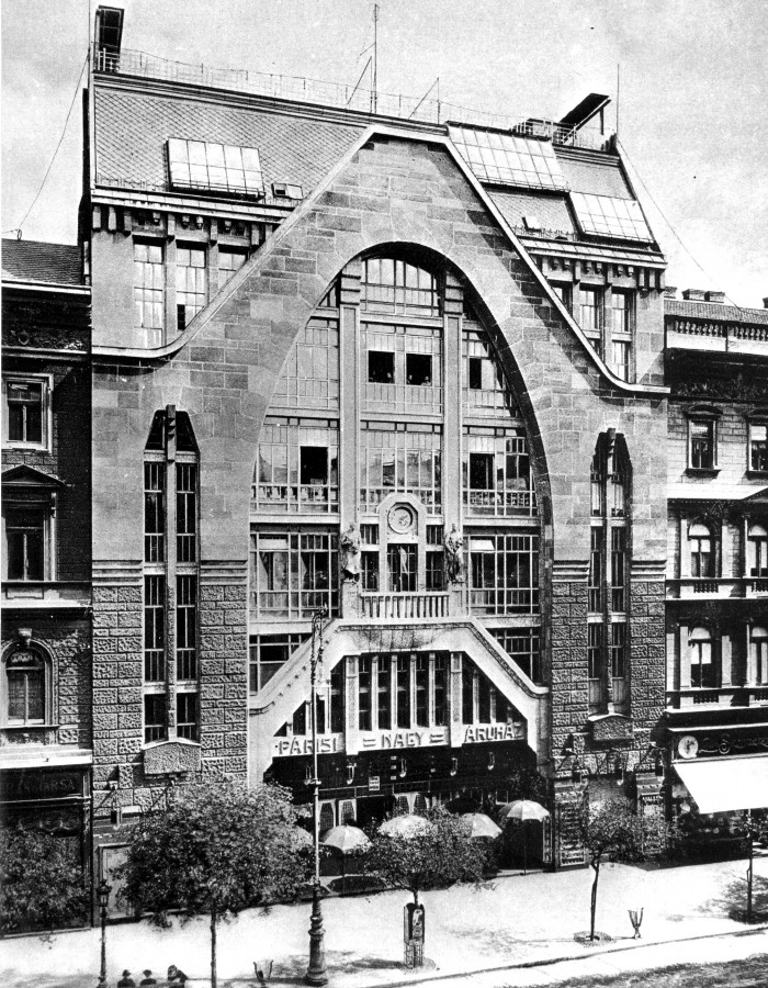 Andrássy út, Divatcsarnok archív képen