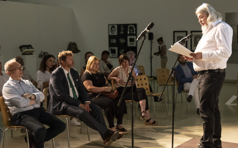 Hadik András művészettörténész 