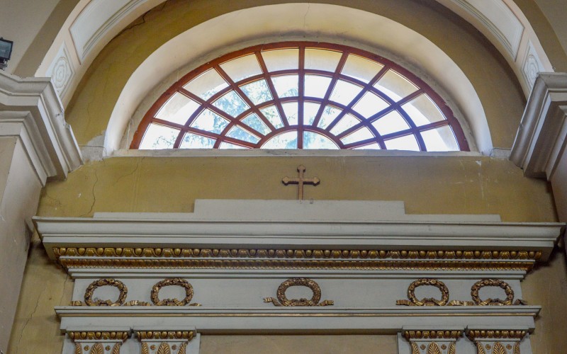 Velence, római katolikus templom, ablak